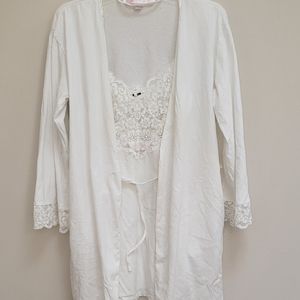 Victoria' Secret robe kimono with nighty with lace